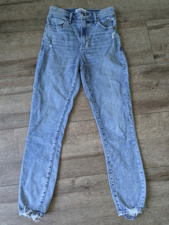 Abercrombie & Fitch Denim - Abercrombie & Fitch Distressed high-rise super skinny